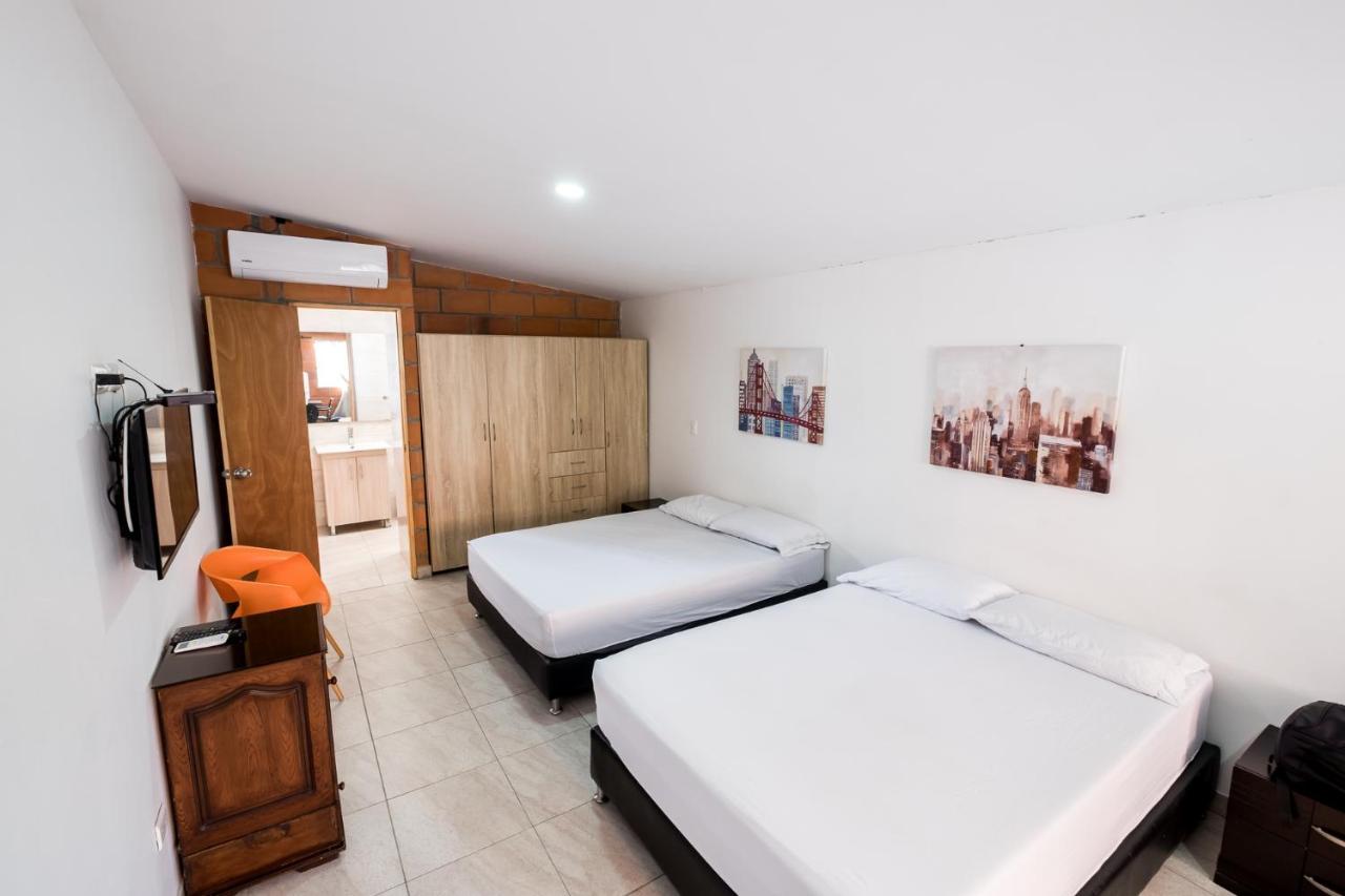 Medellin Backpacker Hostel ภายนอก รูปภาพ