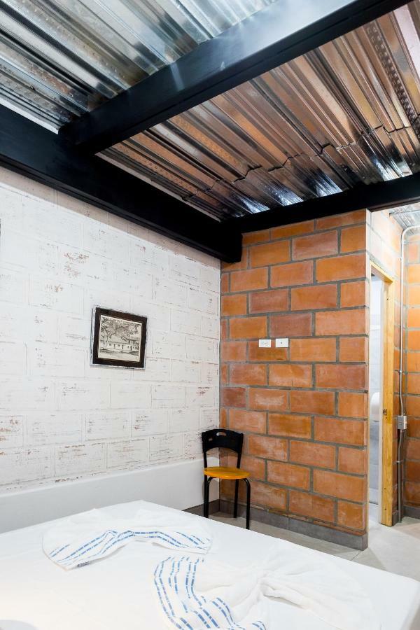 Medellin Backpacker Hostel ภายนอก รูปภาพ
